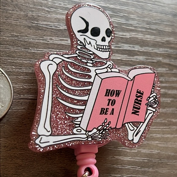 Skeleton Badge Reel - Picture 2 of 4